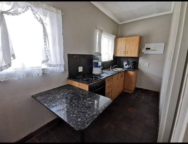 2 BEDROOM PROPERTY TO RENT IN DASSIE RAND